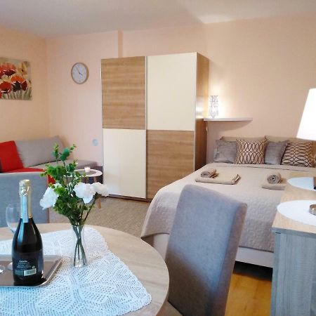 Sunray Studio Apartment 자그레브 외부 사진