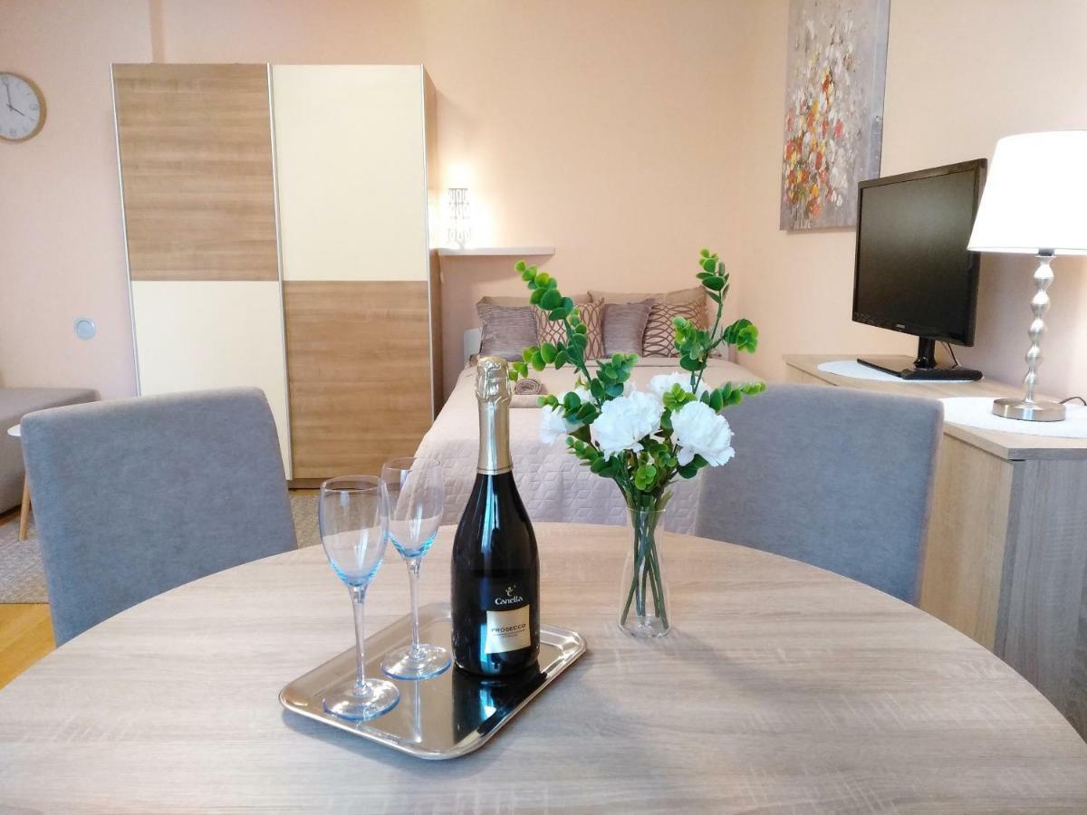 Sunray Studio Apartment 자그레브 외부 사진